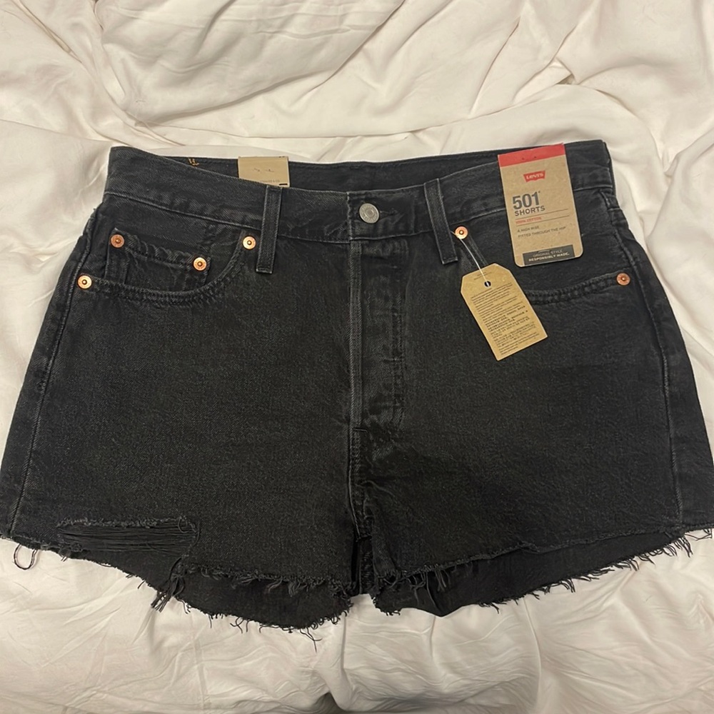 Brand new Levi Strauss & Co 501 highwaisted black denim shorts Womens size 29